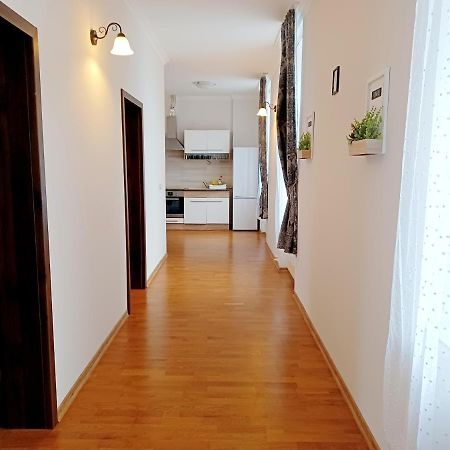 Apartment Hlavni Marianske Lazne Exterior photo